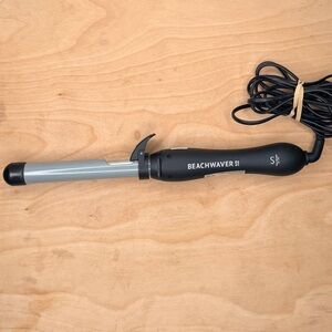 Beachwaver S1 Dual Voltage Black Rotating Curling Iron